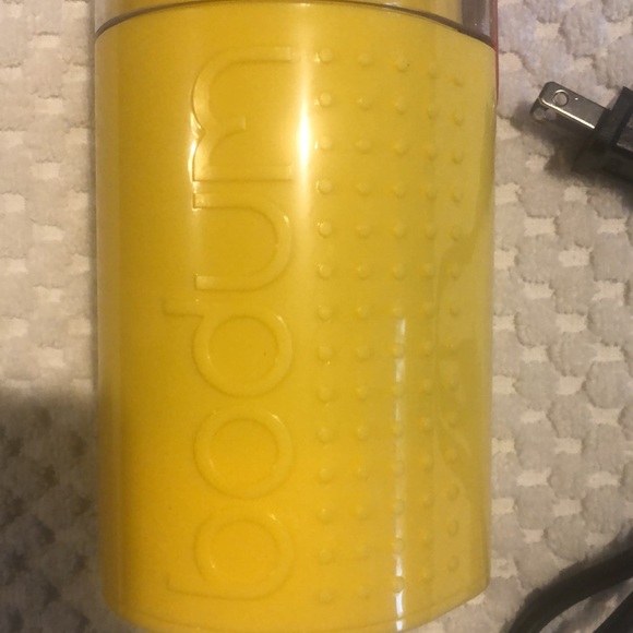 Bodum Vibrant Yellow Coffee Grinder NWOT - Picture 2 of 2